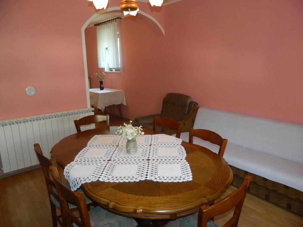 Vacation Home Kuca Za Odmor Красно-Поле Экстерьер фото